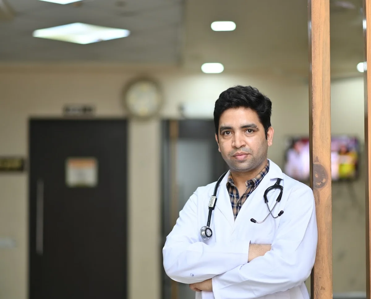 Dr. Prabhash Kulhari at Delhi Skin Hospital